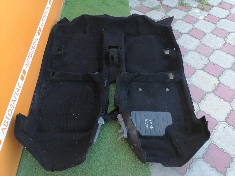 Logan ф1 №3 пол салона