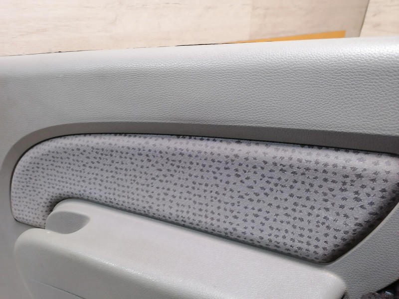 Logan ф1 обшивка двери задняя правая мех