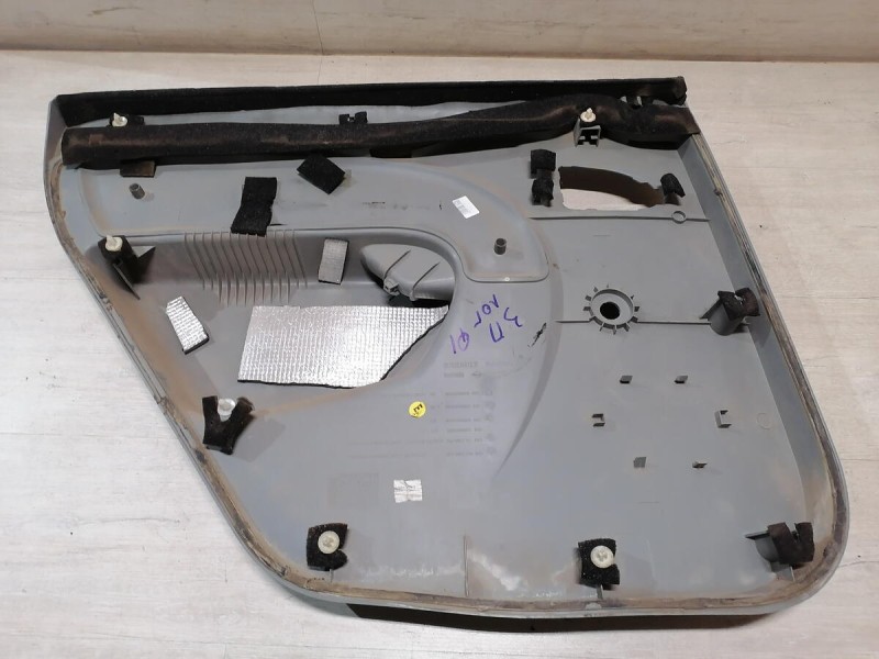 Logan ф1 обшивка двери задняя правая мех