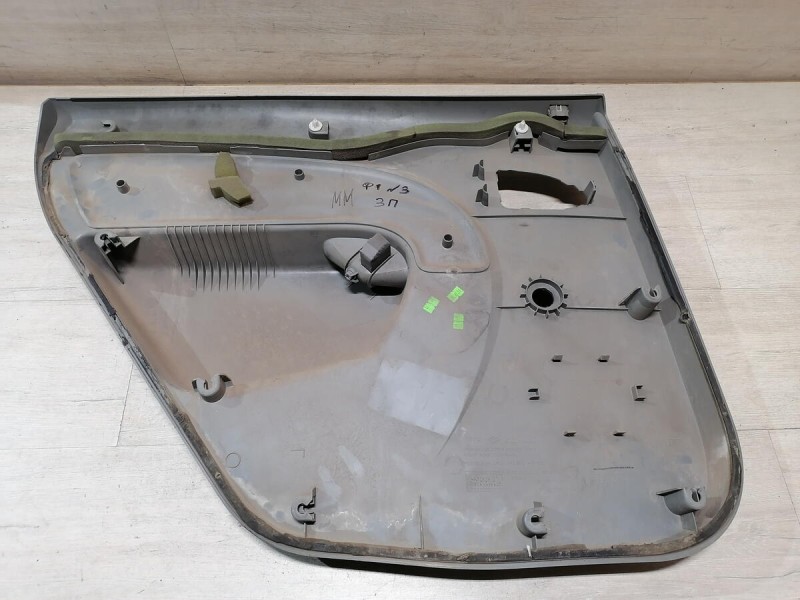 Logan ф1 обшивка двери задняя правая мех