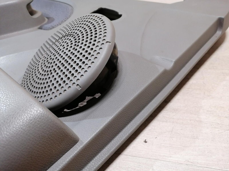 Logan ф1 обшивка двери передняя левая эл