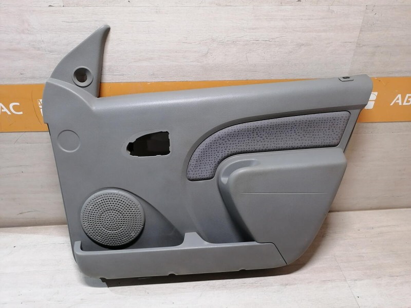 Logan ф1 обшивка двери передняя правая  эл