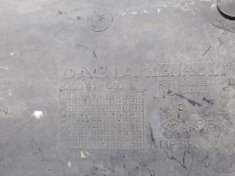 Logan ф1 №1 пыльник двигателя левый