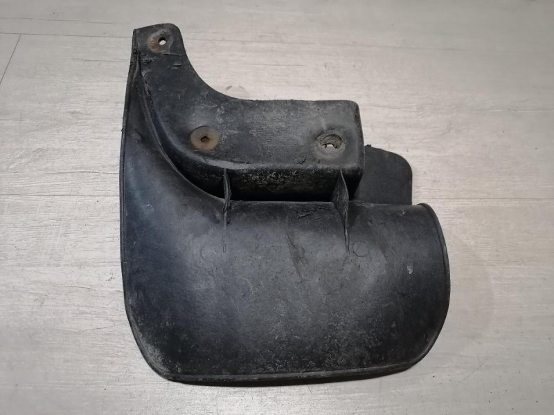 Maxus брызговик задний правый