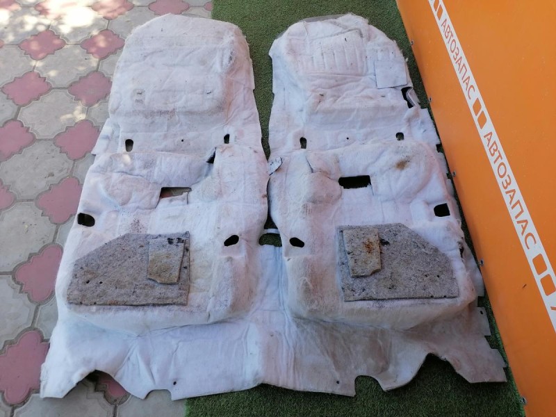 Mazda 6 GG пол салона