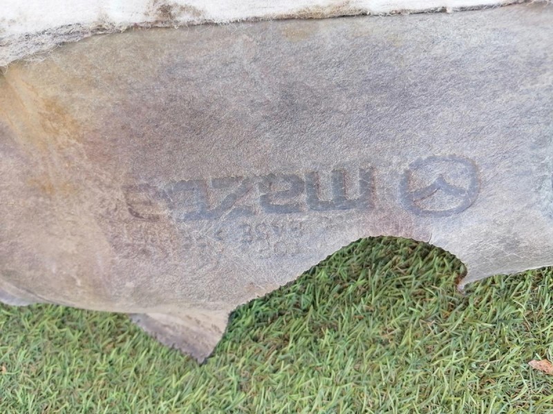 Mazda 6 GG пол салона