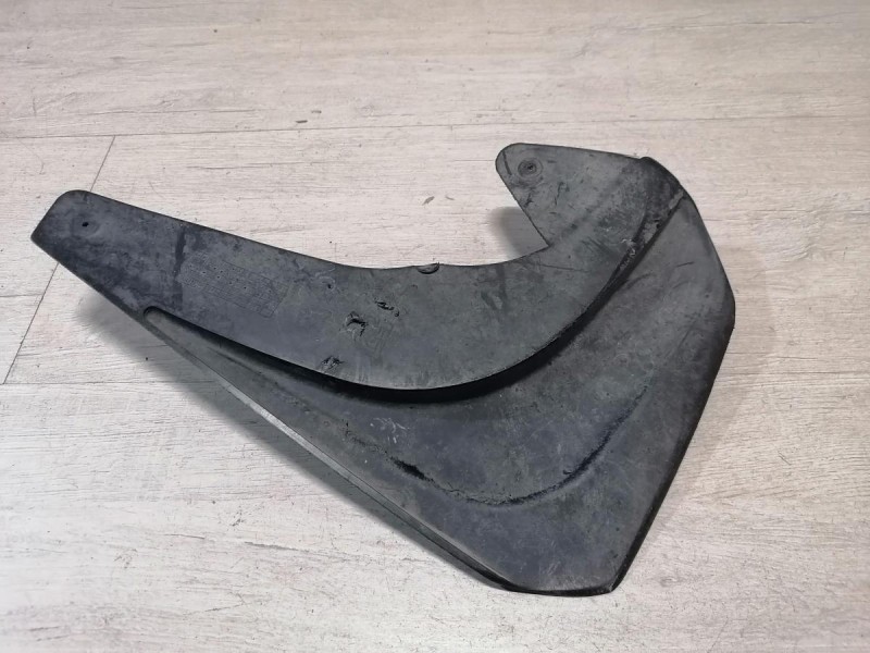 Megane 2 брызговик задний правый