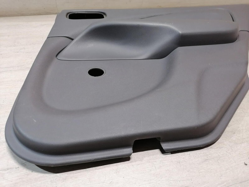 Almera Classic обшивка двери задняя правая мех