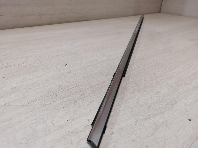 Almera G15 бархотка наружная передняя левая