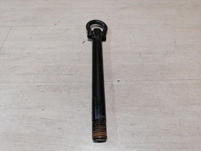 Almera G15 крюк буксировочный