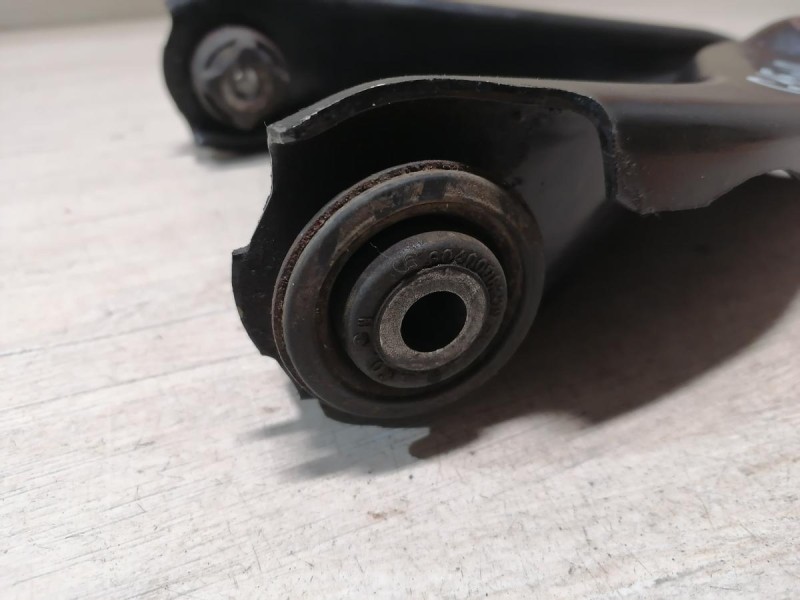 Almera G15 рычаг правый