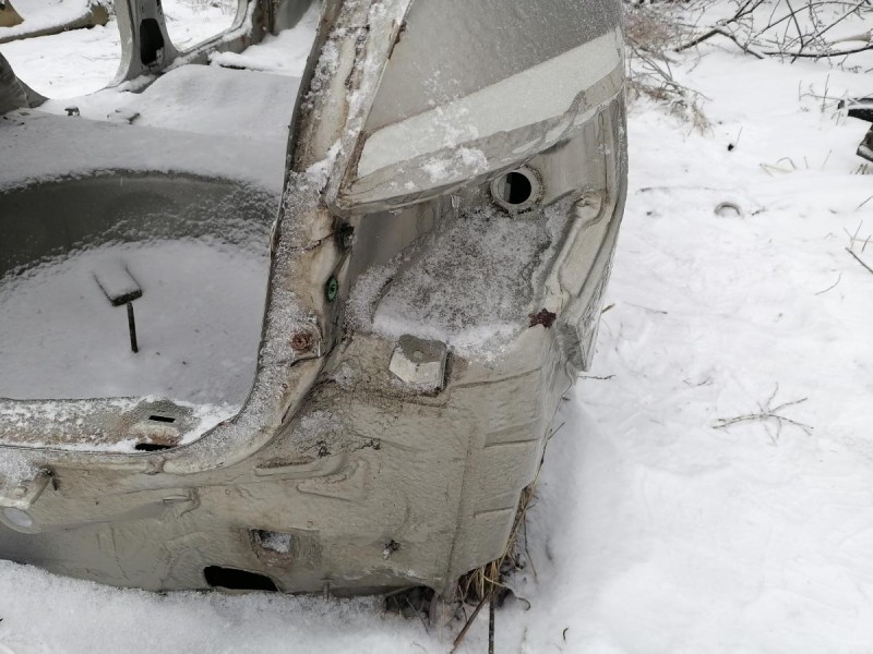 Almera G15 №12 крыло заднее правое деф