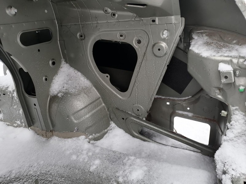 Almera G15 №12 крыло заднее правое деф