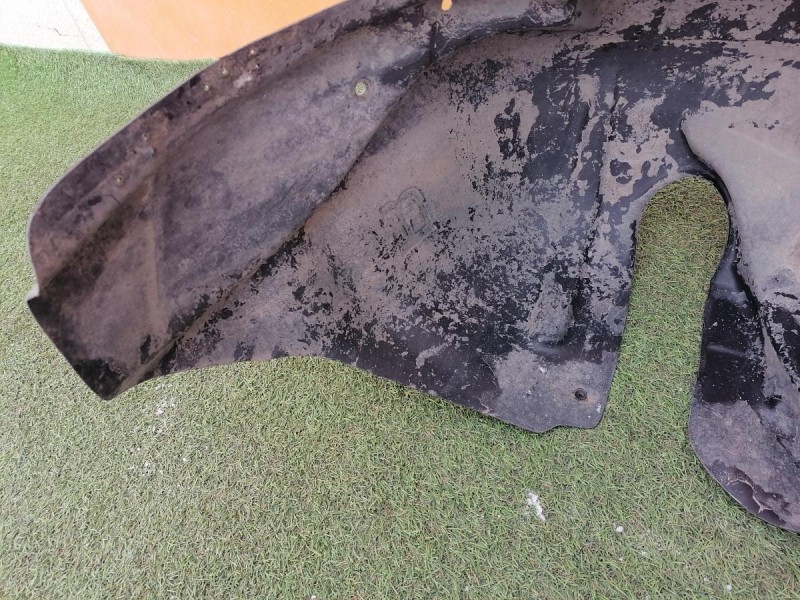 Almera G15 подкрылок задний правый