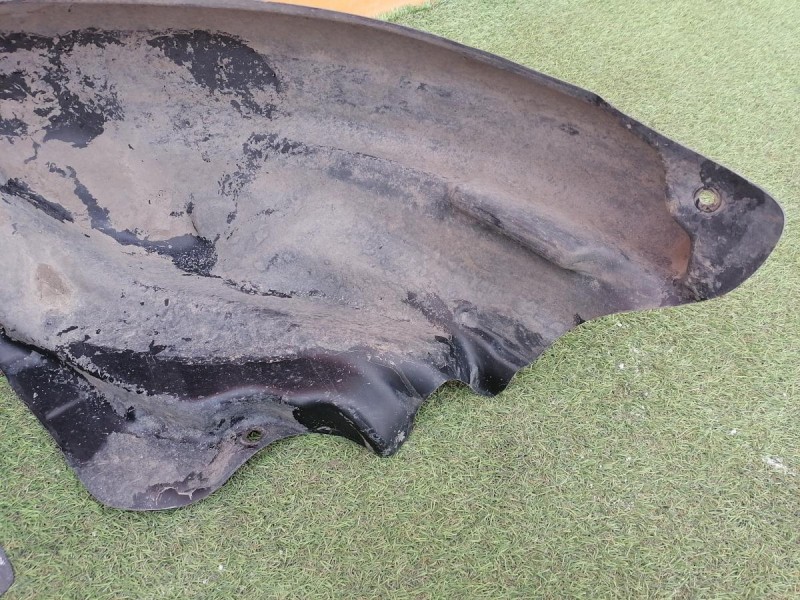 Almera G15 подкрылок задний правый