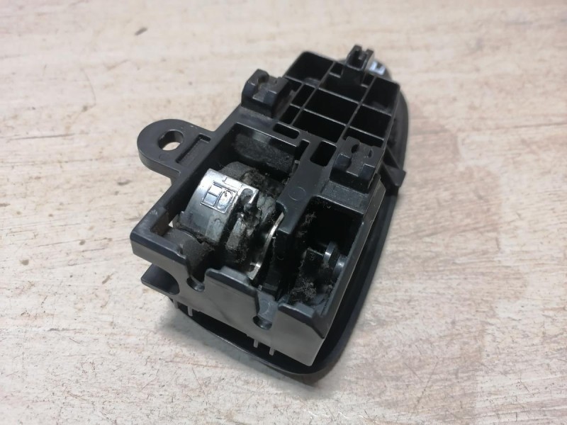 Almera G15 ручка двери внутренняя левая