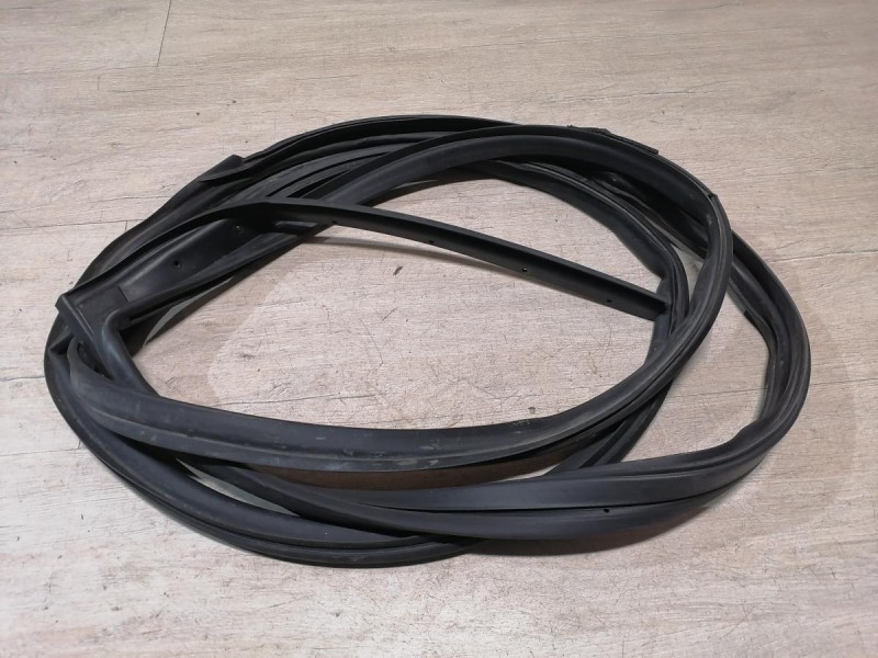 Almera G15 уплотнитель двери задний левый