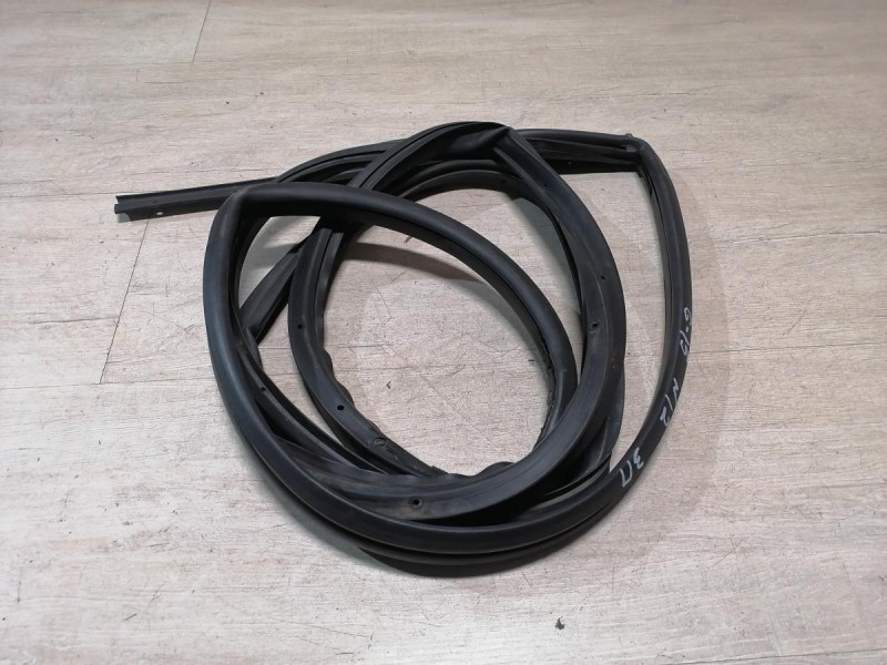 Almera G15 уплотнитель двери задний правый