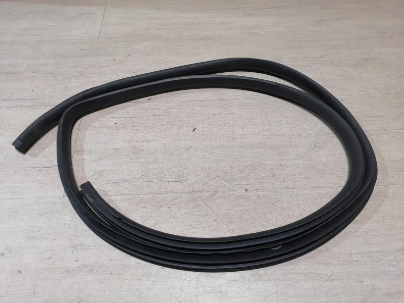 Almera G15 уплотнитель дверного проема задний левый