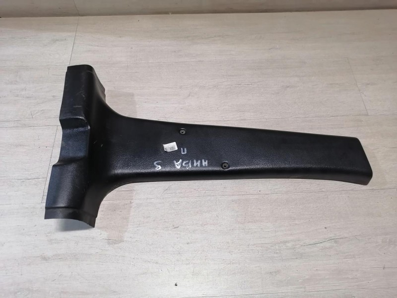 Niva №3 обшивка средней стойки нижняя правая деф