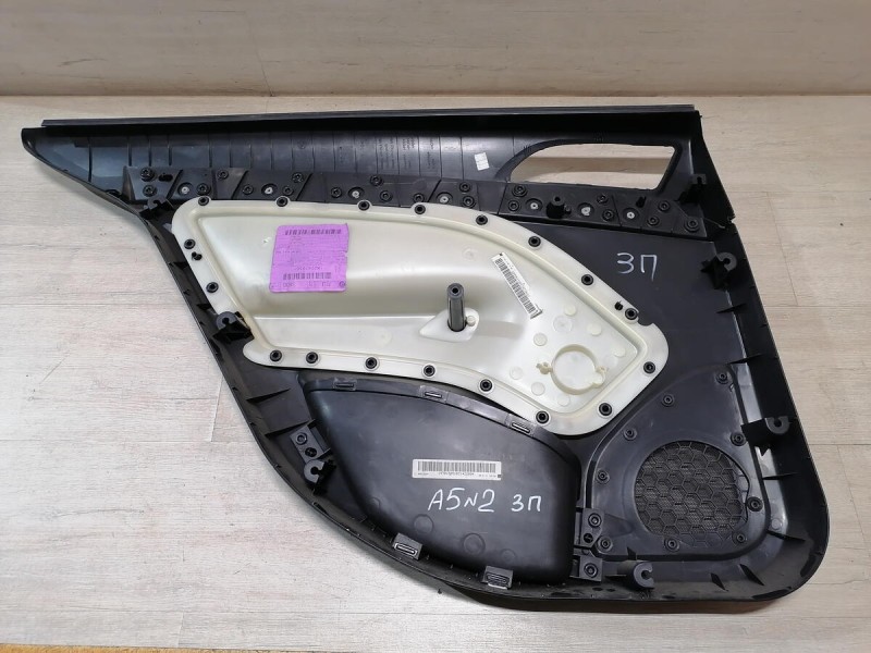 Octavia №2 обшивка двери задняя правая эл