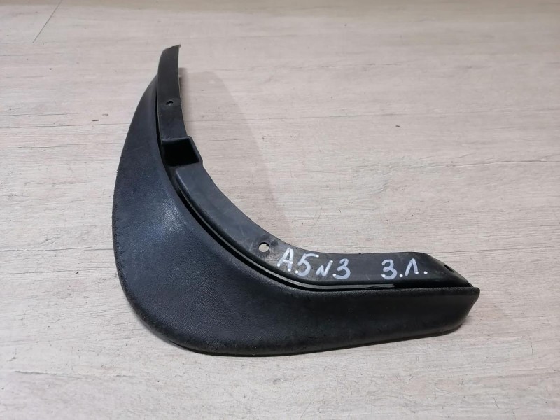 Octavia №3 брызговик задний левый