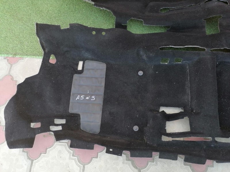 Octavia №3 пол салона