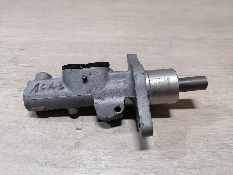 Octavia №3 цилиндр тормозной главный