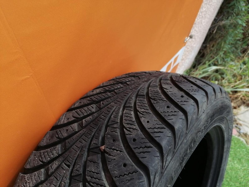 Octavia №3 шина 205/55 R16 Goodyear зима шипы