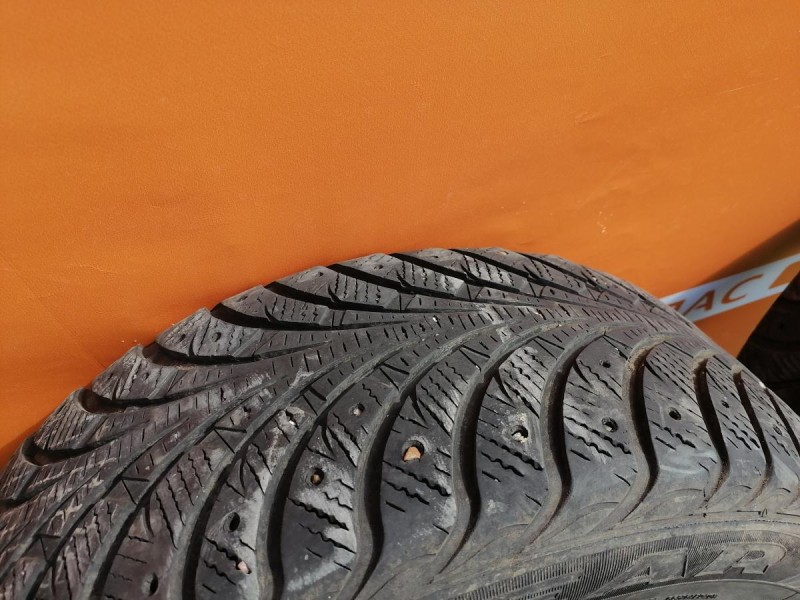 Octavia №3 шина 205/55 R16 Goodyear зима шипы
