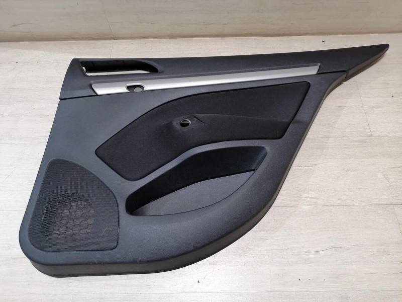 Octavia обшивка двери задняя правая эл