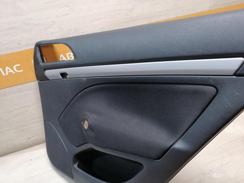 Octavia обшивка двери задняя правая эл