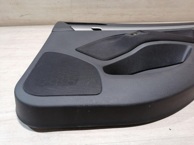 Octavia обшивка двери задняя правая эл