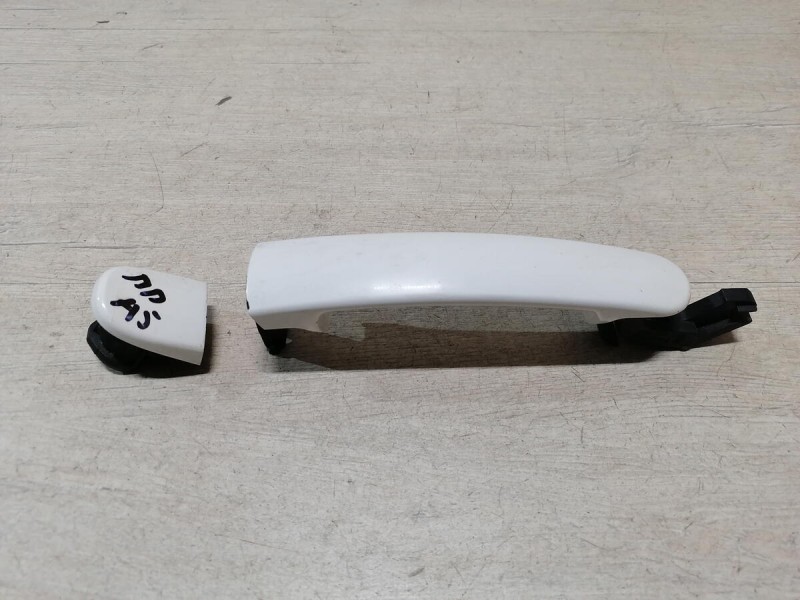 Octavia ручка двери наружная