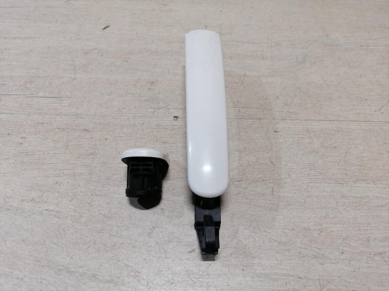 Octavia ручка двери наружная