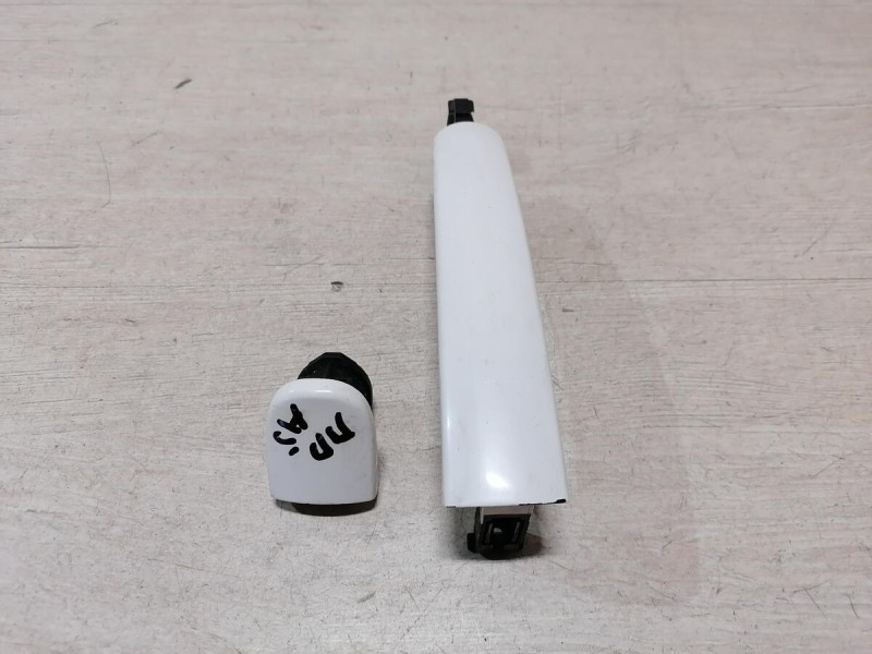 Octavia ручка двери наружная