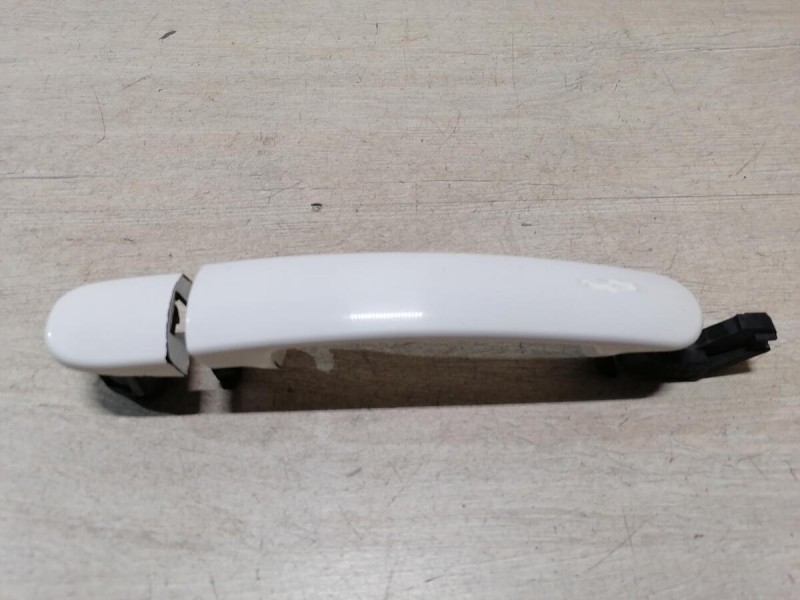 Octavia ручка двери наружная