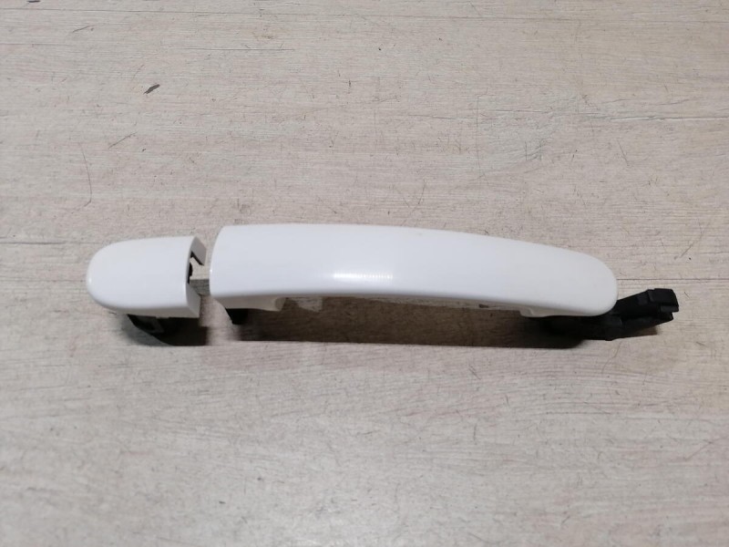 Octavia ручка двери наружная