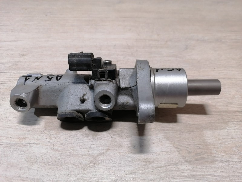 Octavia №1 цилиндр тормозной главный