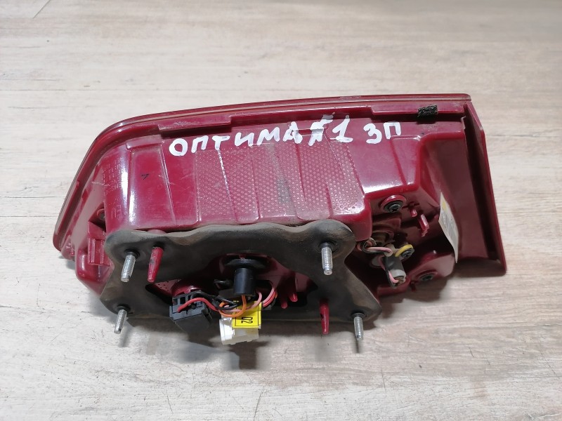Optima №1 фонарь правый внутренний в крышку деф