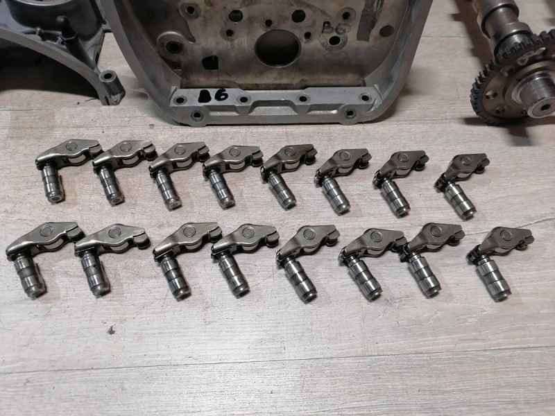 Passat B6 П головка в сборе 1.8 деф