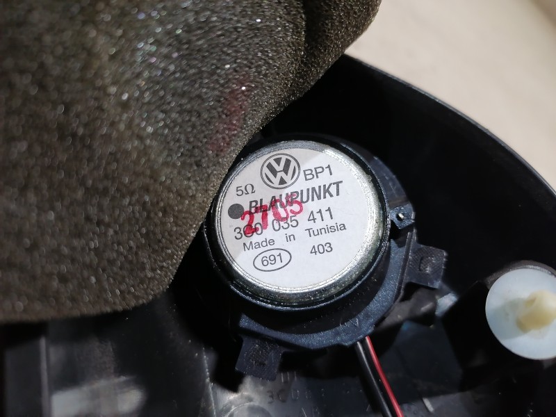 Passat B6 заглушка зеркала с пищалкой правая