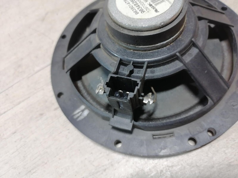 Peugeot 307 динамик в дверь передний