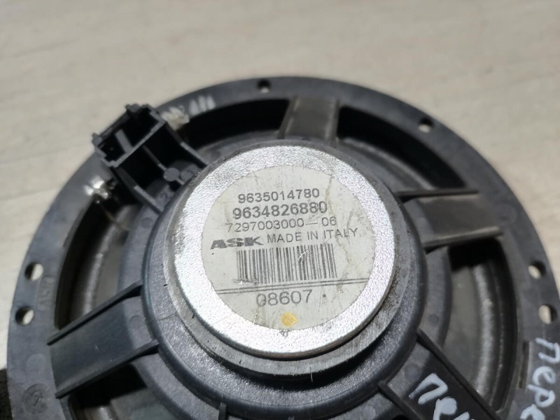 Peugeot 307 динамик в дверь передний