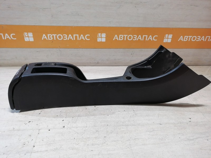 Peugeot 307 консоль центральная
