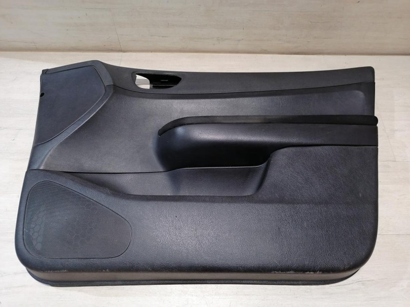 Peugeot 307 обшивка двери передняя правая