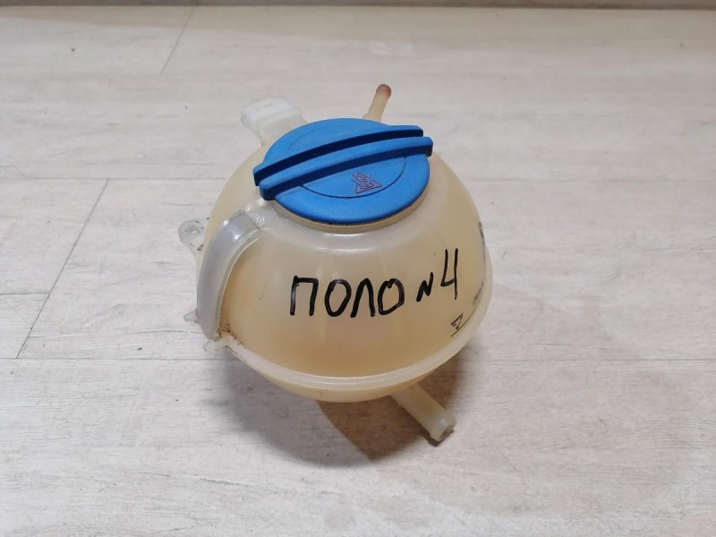 Polo №4 бачок расширительный
