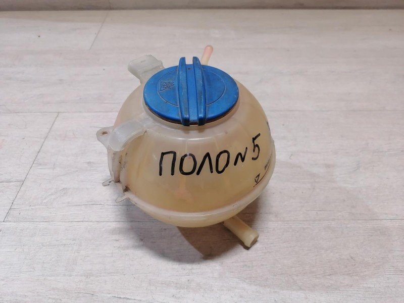Polo №5 бачок расширительный
