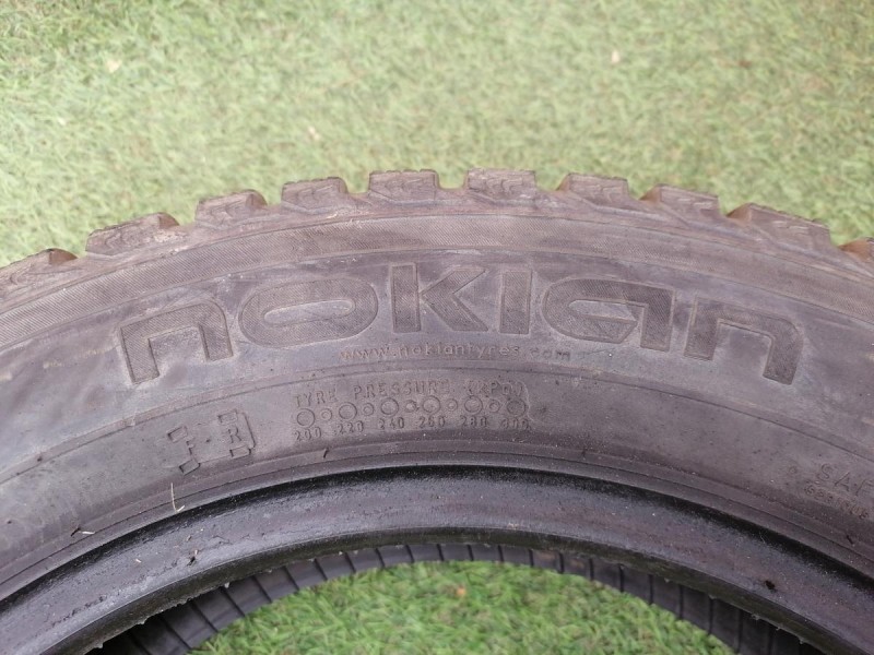 Polo №5 шина 185/65 R15 нокиан шипы плохая
