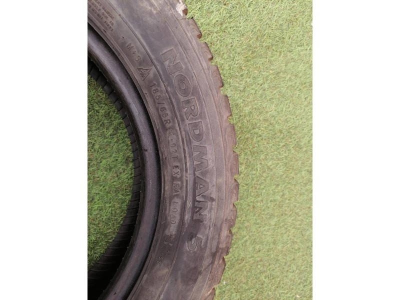 Polo №5 шина 185/65 R15 нокиан шипы плохая